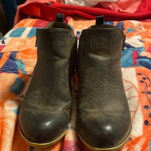 Kids ankle boots